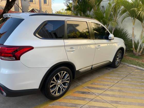 MITSUBISHI OUTLANDER 2.0 16V GASOLINA 4P AUTOMÁTICO